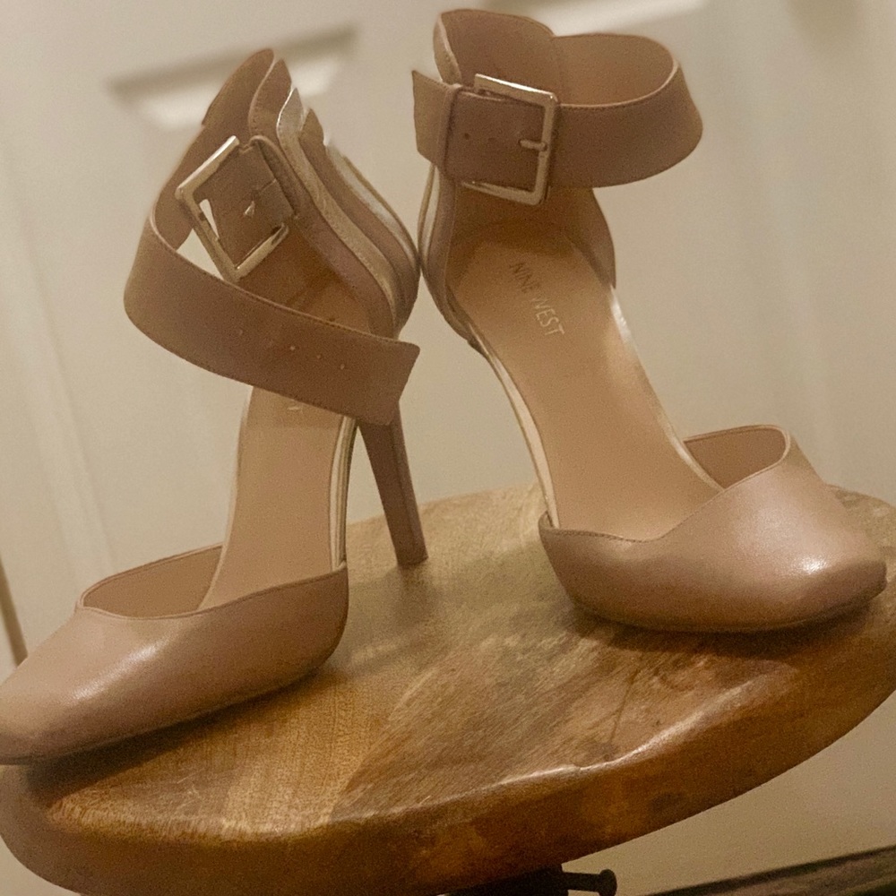 Nine West Classic ankle strap nude shoe